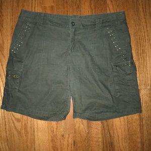 Green Linen Shorts